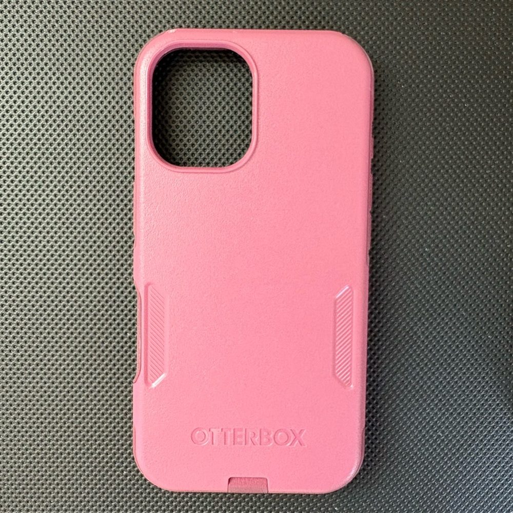 OtterBox Vibrant Pink iPhone 16 Case